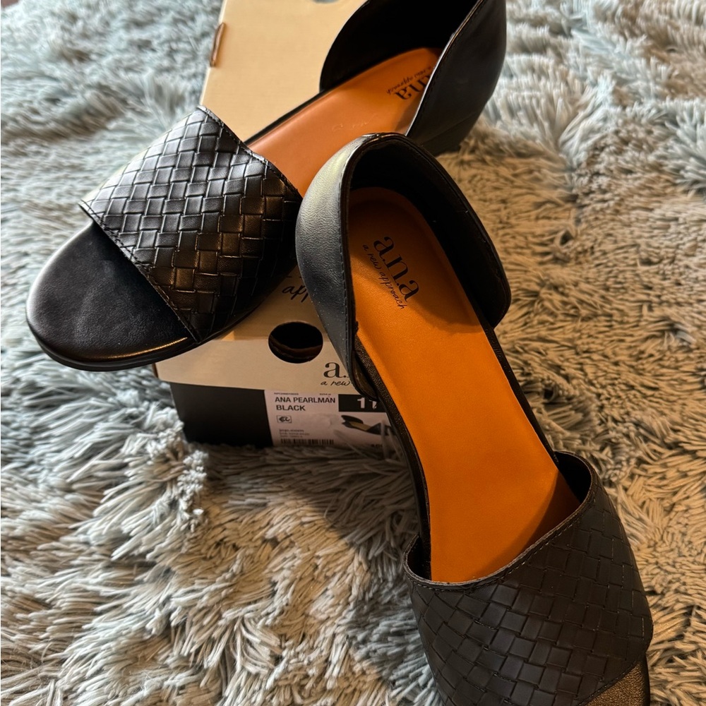 Women's Black Slide Sandals